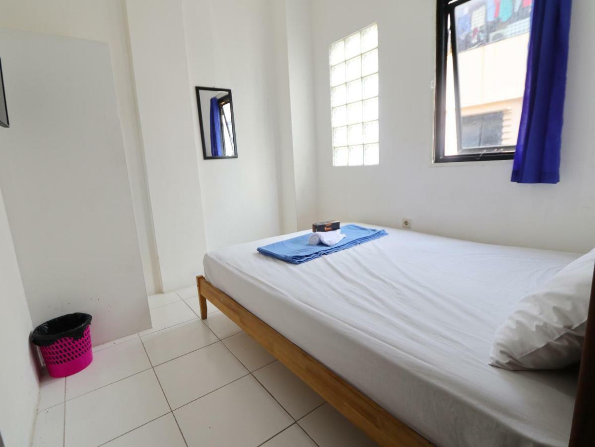 Kamar Keluarga Kalideres Jakarta Exterior photo