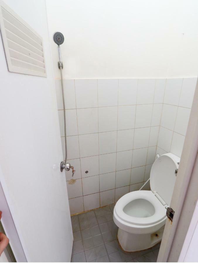 Kamar Keluarga Kalideres Jakarta Exterior photo